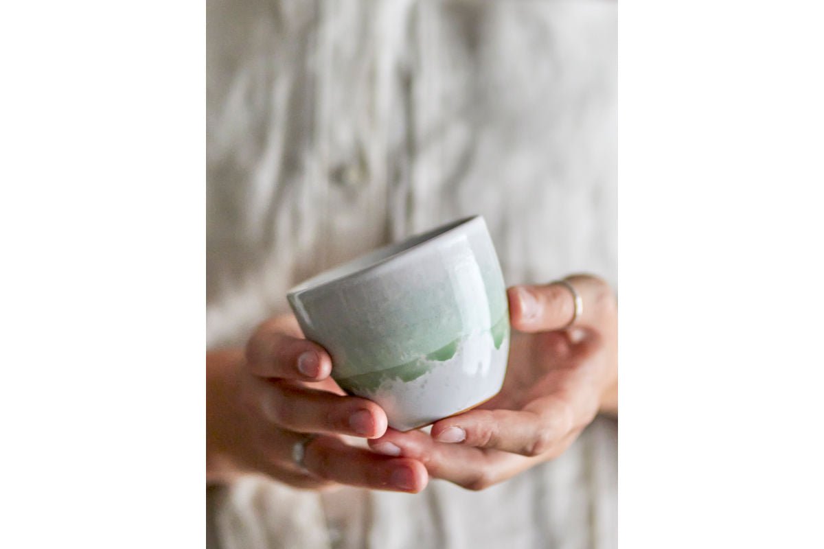 Tasse Avelin - aus Steingut gefertigt - ohne Henkel