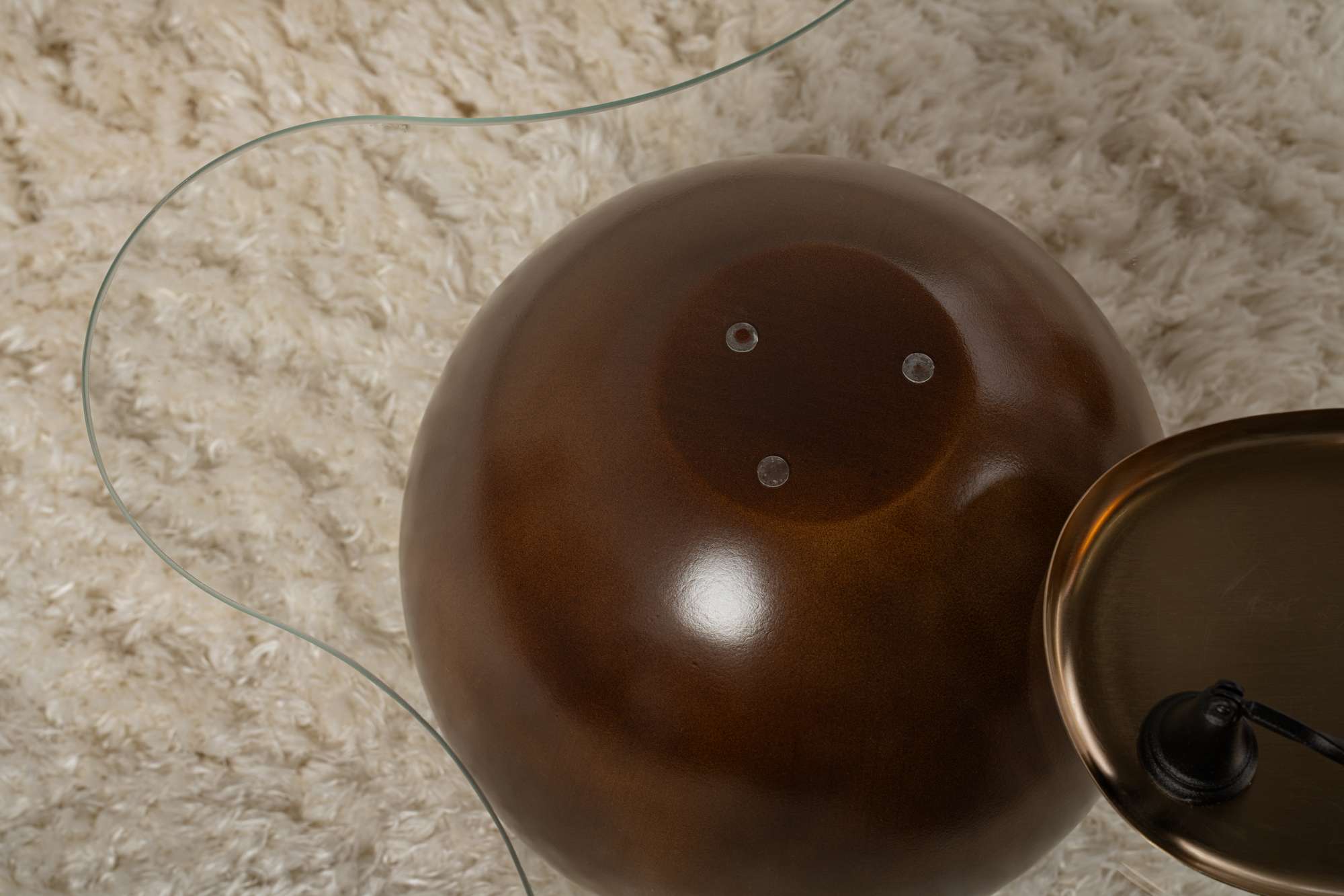 Couchtisch Trevano - gehärtete Tischglasplatte mit Wellensilhouette