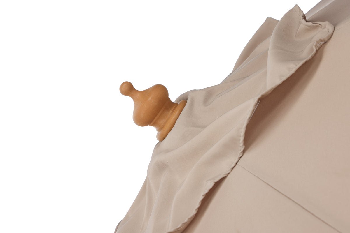 Sonnenschirm Albora – 300 x 300 cm in der Farbe Braun mit Buchengestell