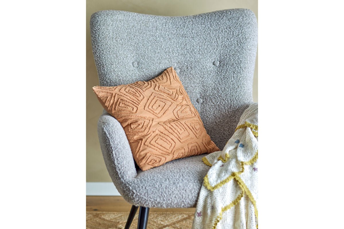 Zierkissen Arezzo – Stickdesign in Braun