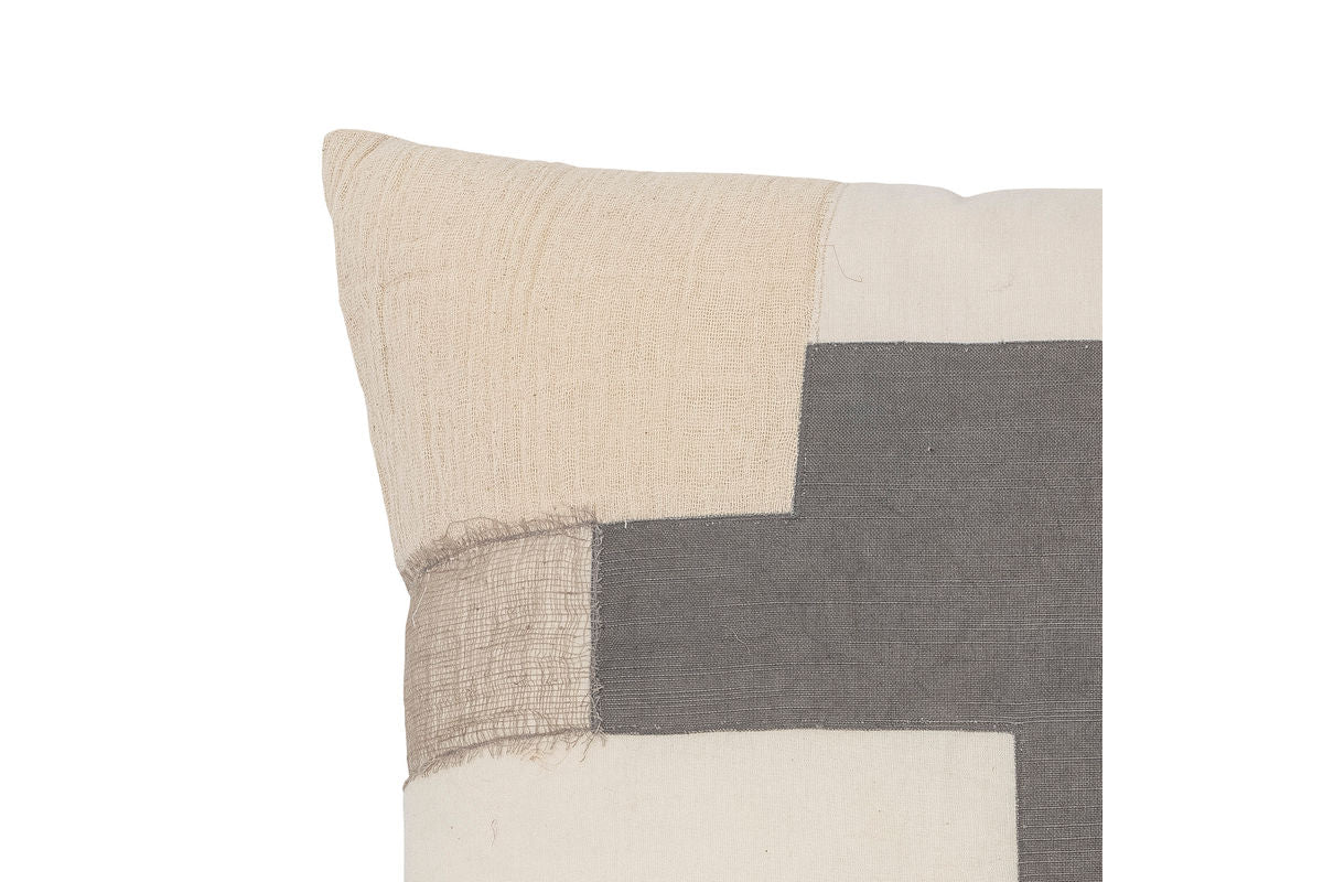 Zierkissen Berge – Patchwork-Design in Naturton
